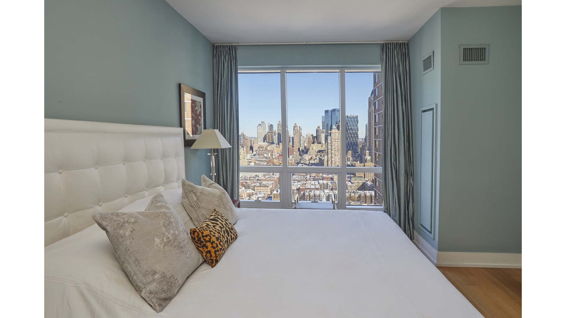 #13 photo, 350 W 42ND Street, ম্যানহাটন Hell's Kitchen , NY 10036