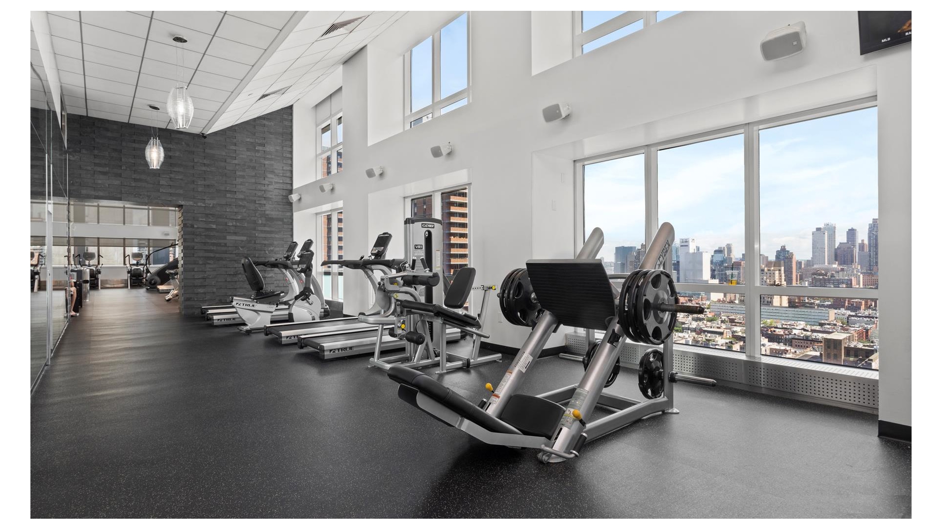 #18 photo, 350 W 42ND Street, ম্যানহাটন Hell's Kitchen , NY 10036