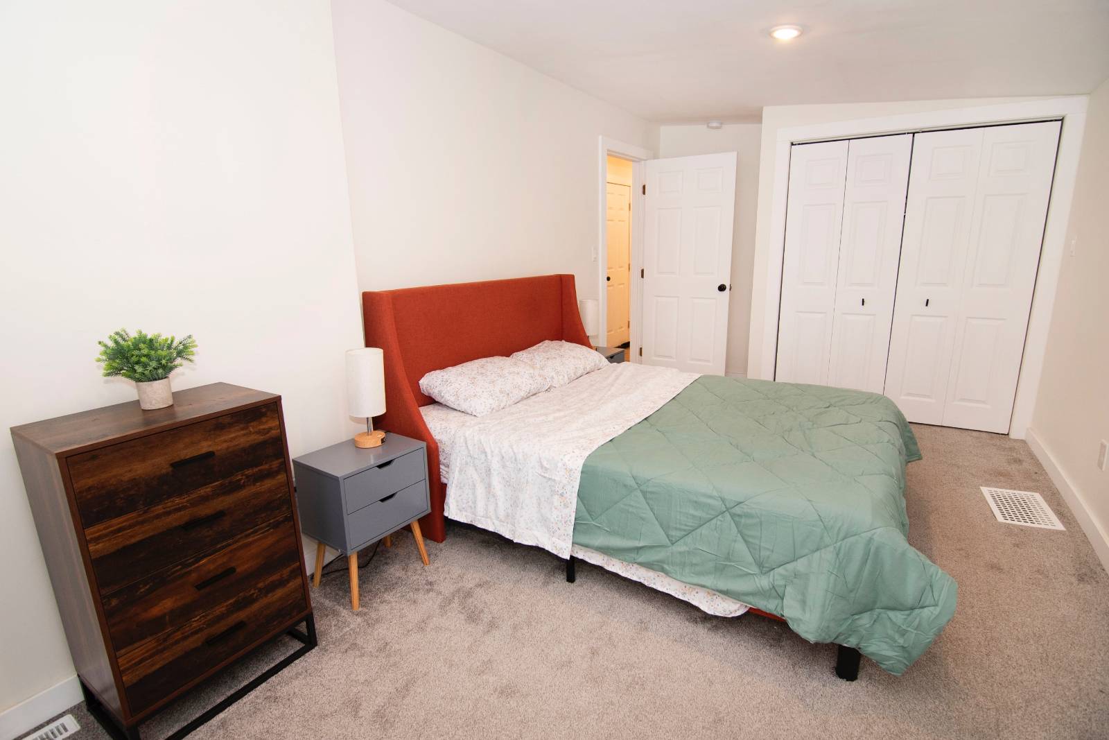 #17 photo, 68 1st Street, Glens Falls , NY 12801