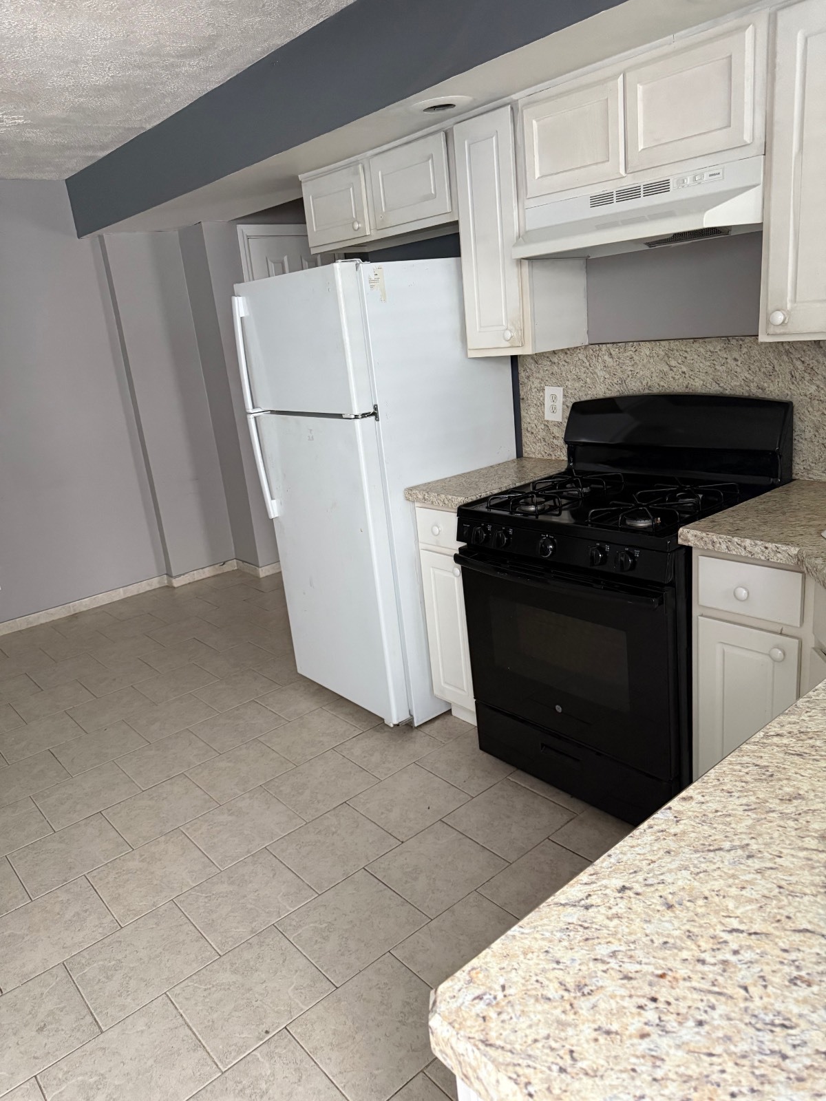 #8 photo, 59 Lisa Lane, Staten Island , NY 10312