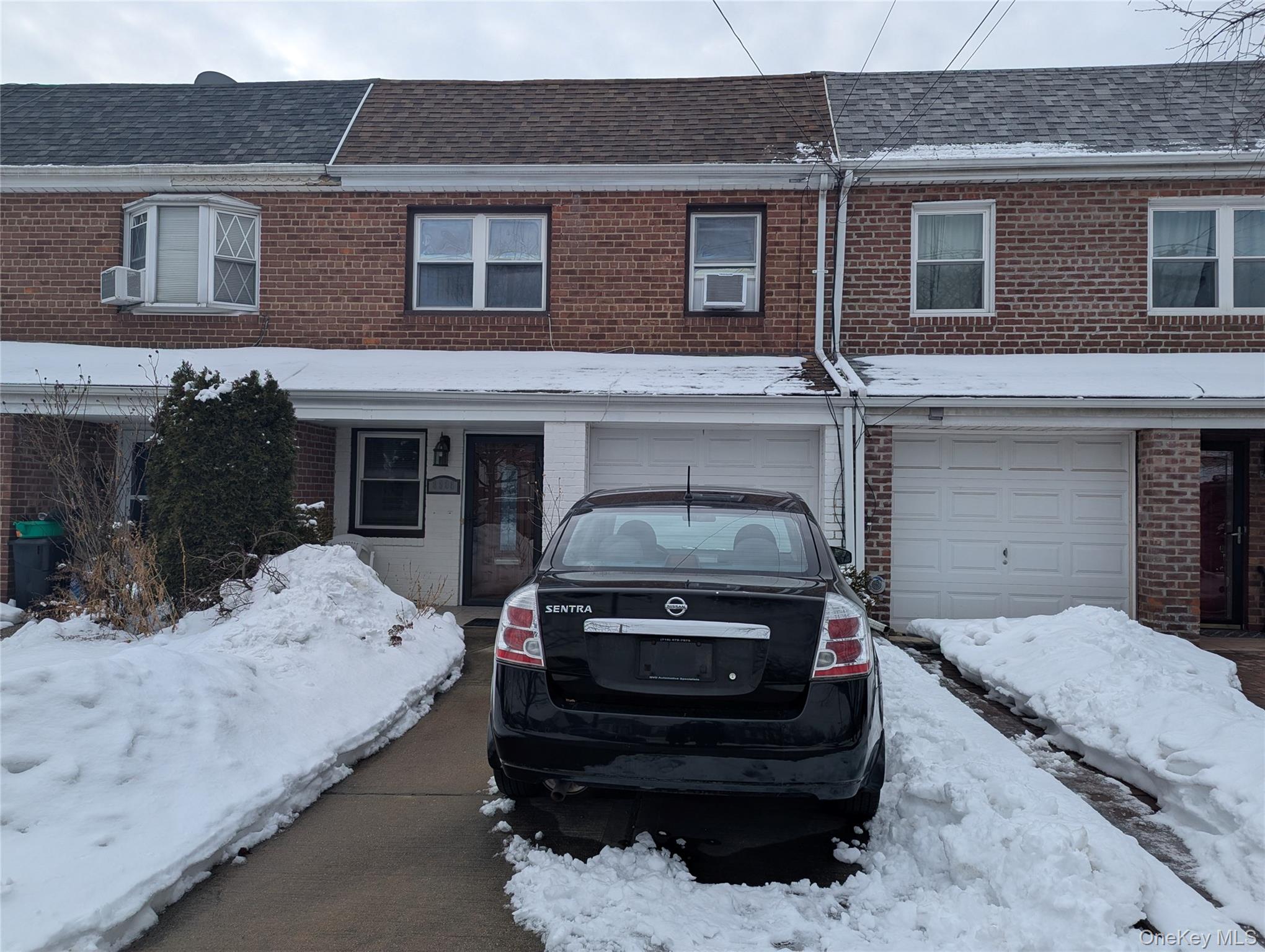 #1 photo, 8906 218th Street, קווינס Queens Village , NY 11427