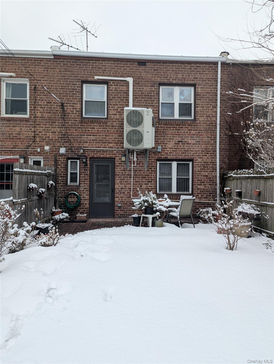 #2 photo, 8906 218th Street, קווינס Queens Village , NY 11427