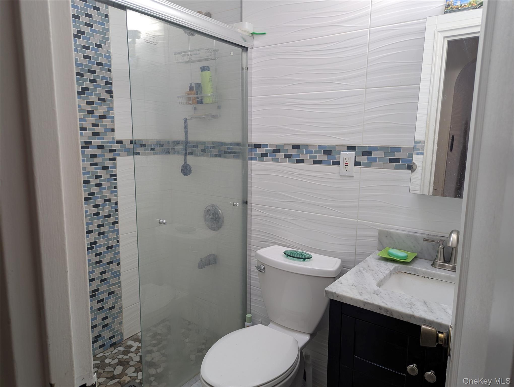 #20 photo, 8906 218th Street, קווינס Queens Village , NY 11427