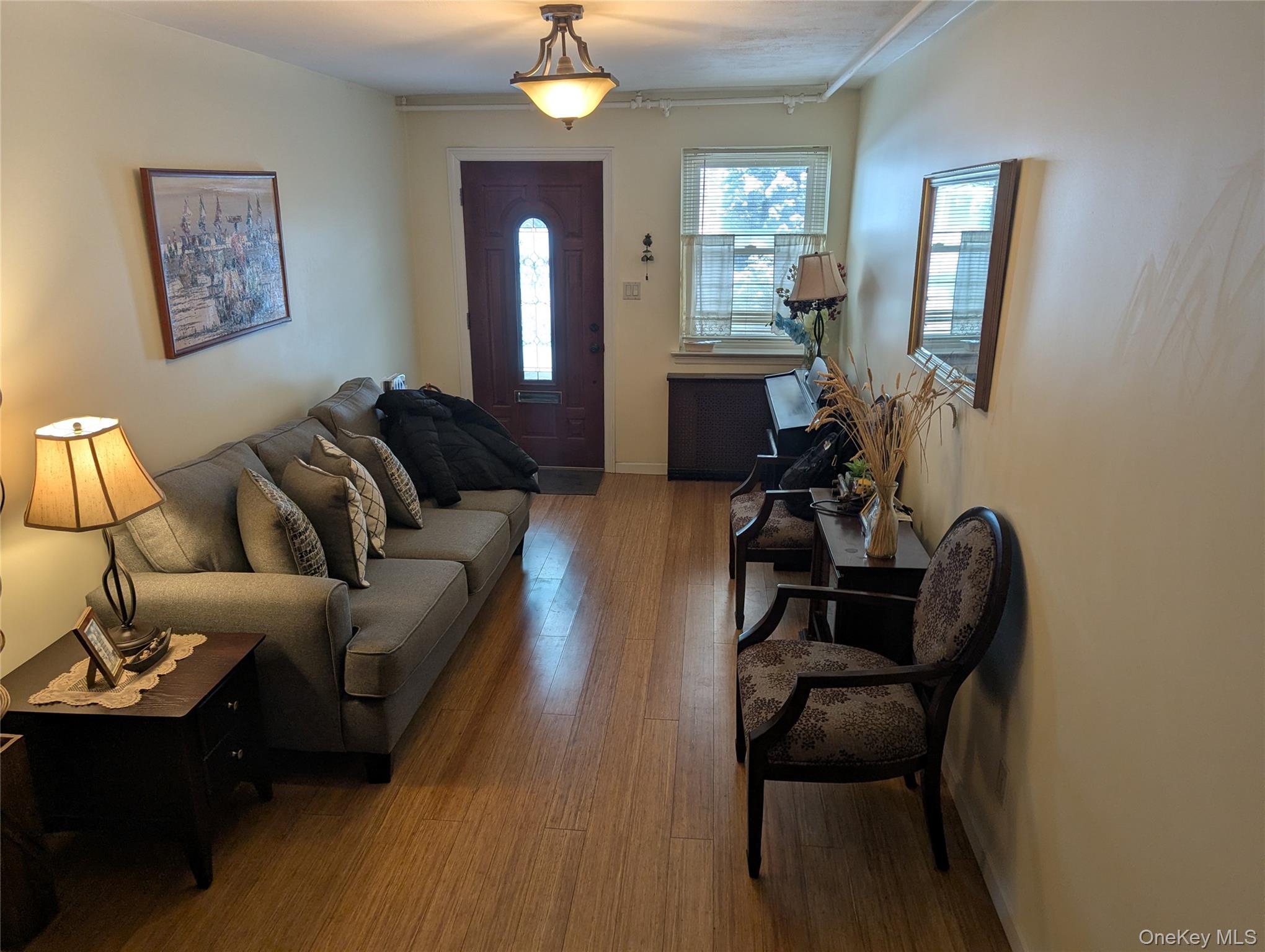 #3 photo, 8906 218th Street, קווינס Queens Village , NY 11427