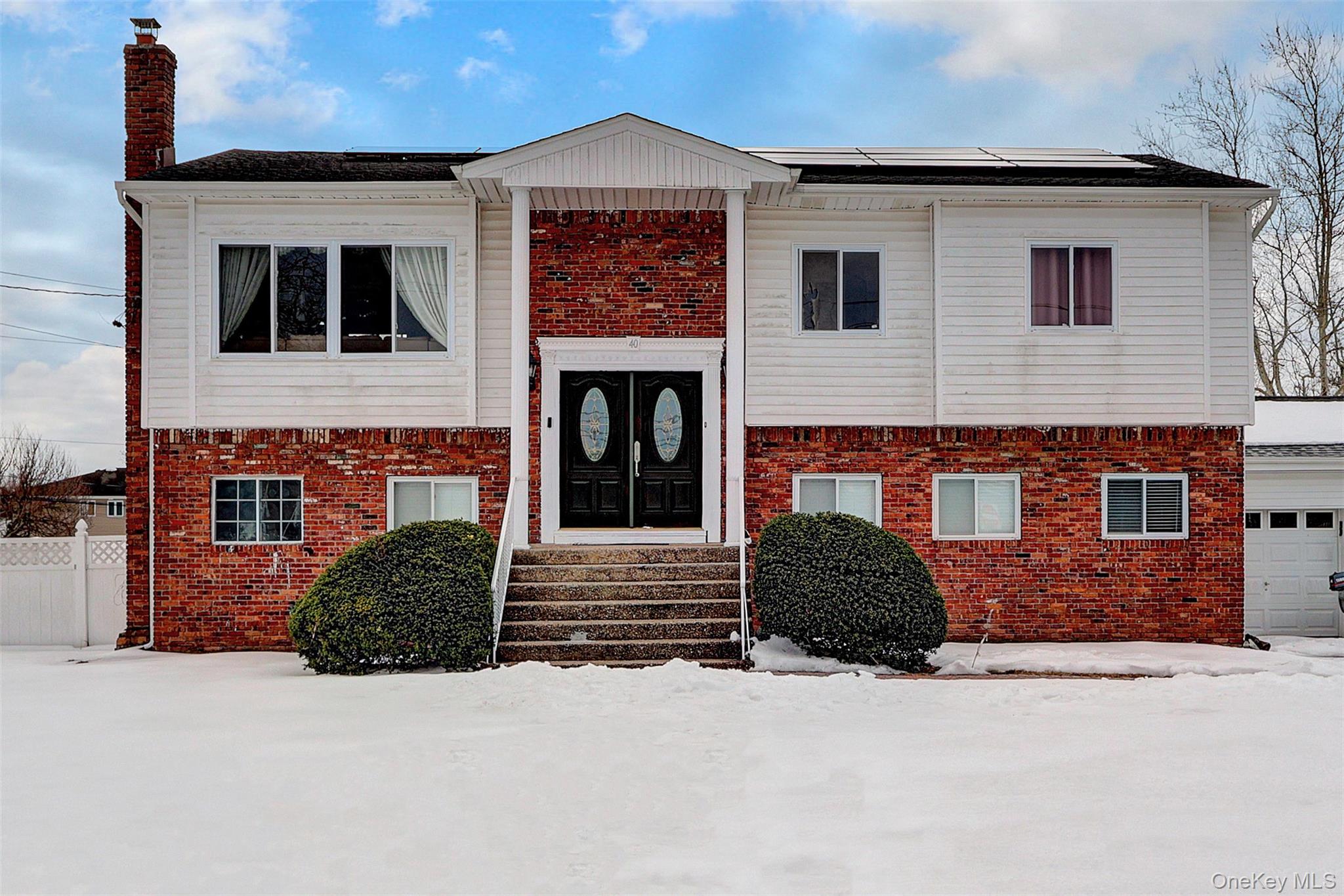 #1 photo, 40 Scholar Lane, सफ़ोक काउंटी Commack , NY 11725