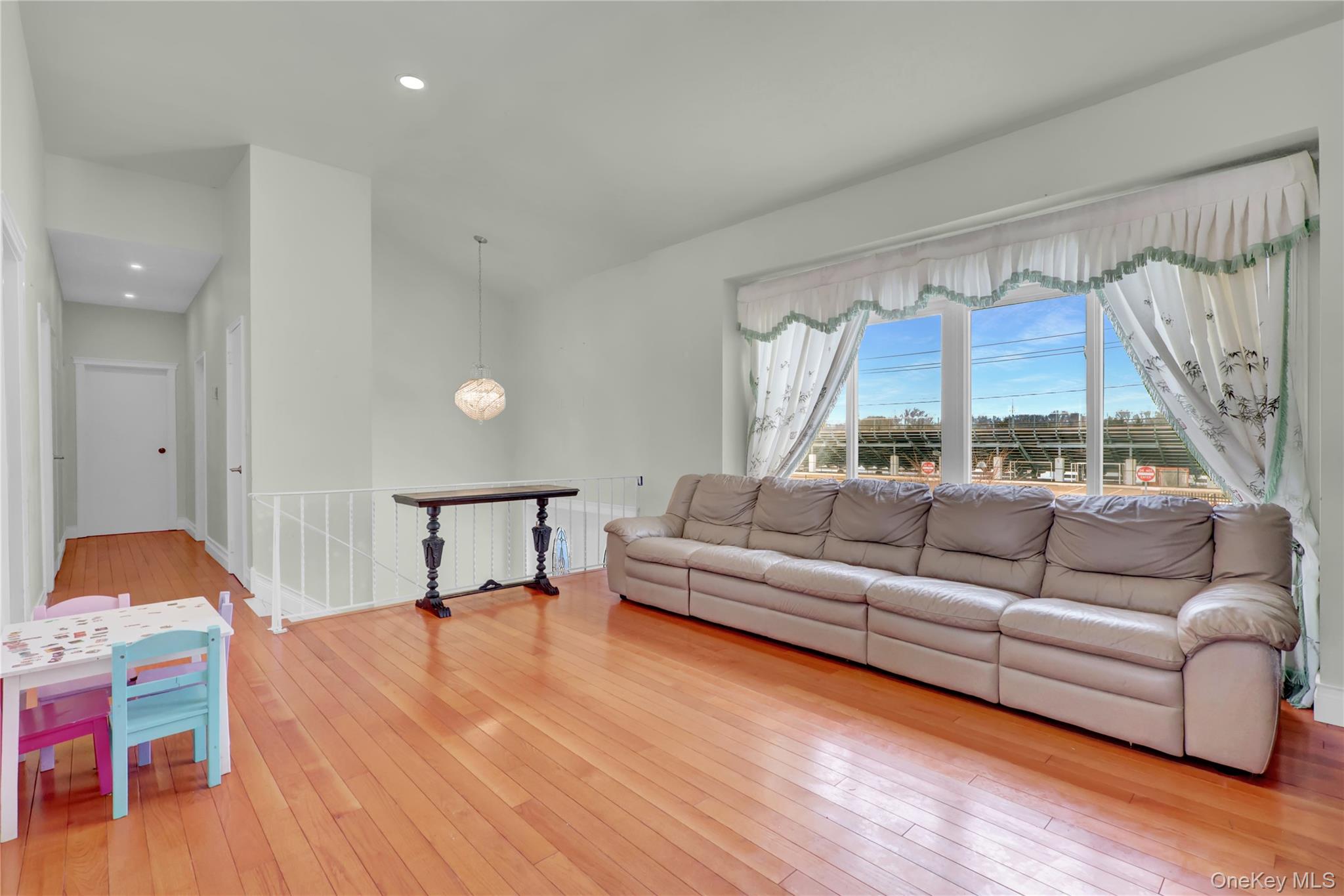 #8 photo, 40 Scholar Lane, सफ़ोक काउंटी Commack , NY 11725