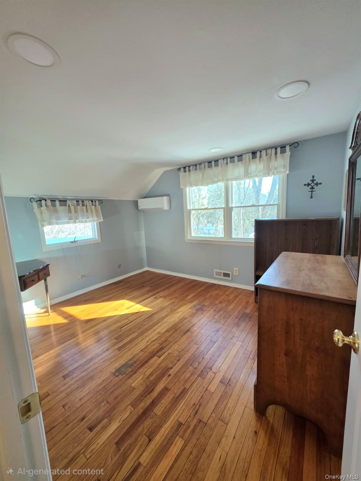 #10 photo, 30 Tappen Drive, سوفولك Melville , NY 11747