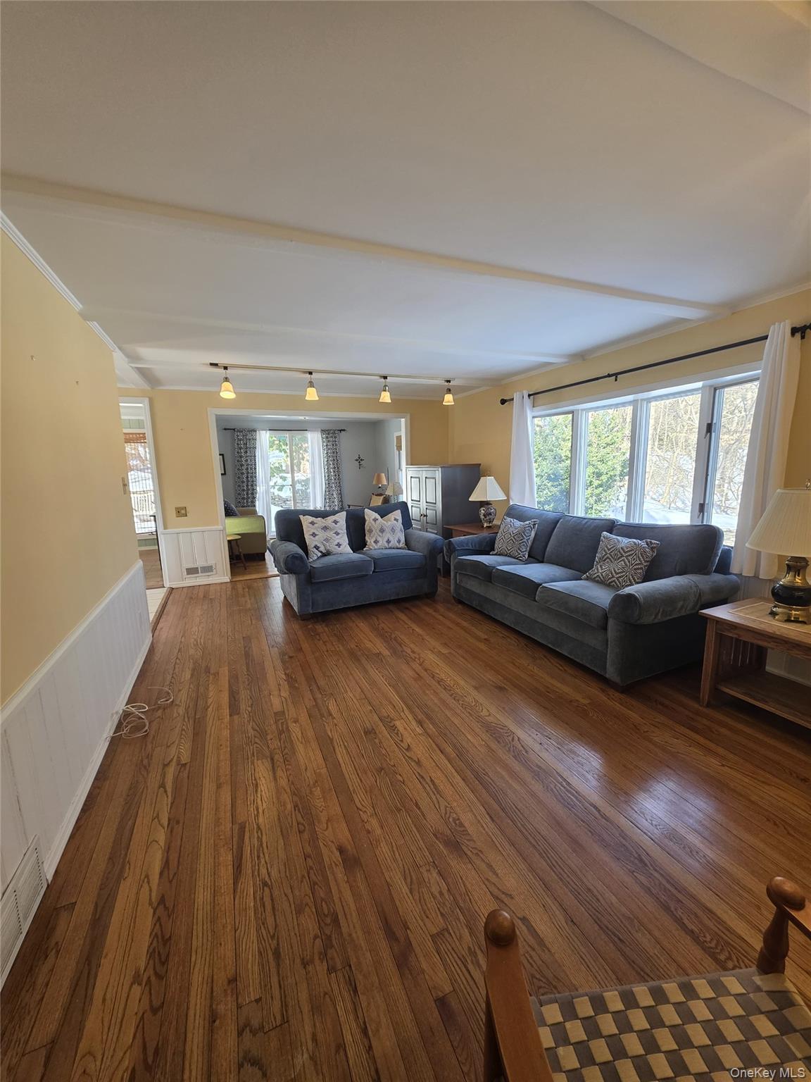 #3 photo, 30 Tappen Drive, سوفولك Melville , NY 11747