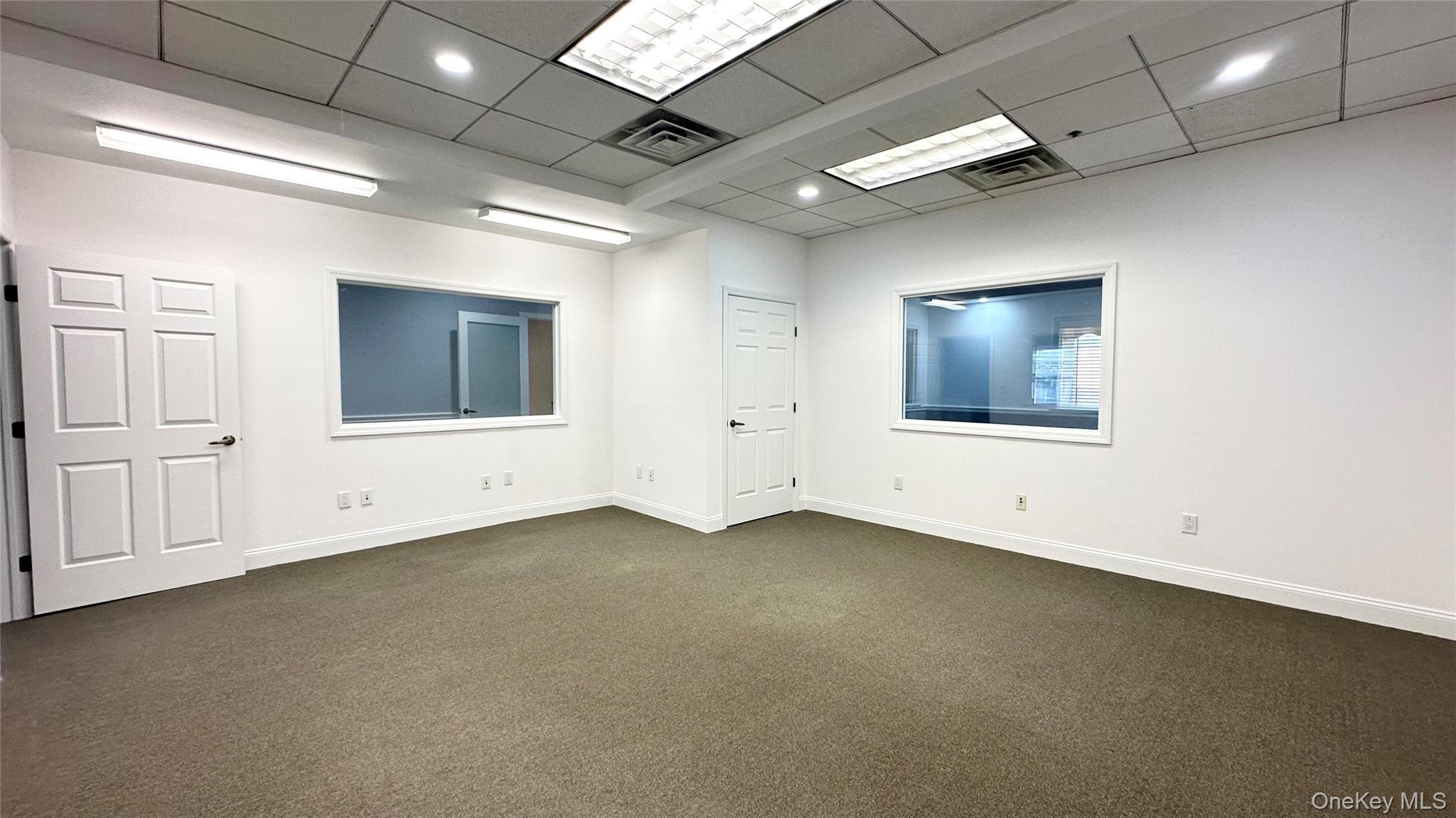 #4 photo, 111 South Street, नासाउ काउंटी Oyster Bay , NY 11771