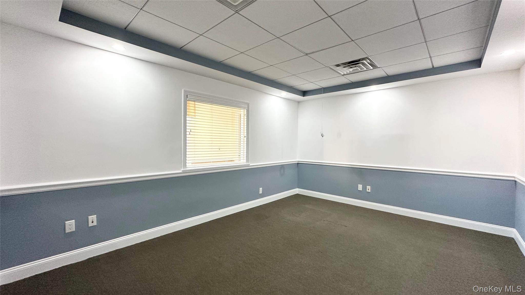 #1 photo, 111 South Street, नासाउ काउंटी Oyster Bay , NY 11771