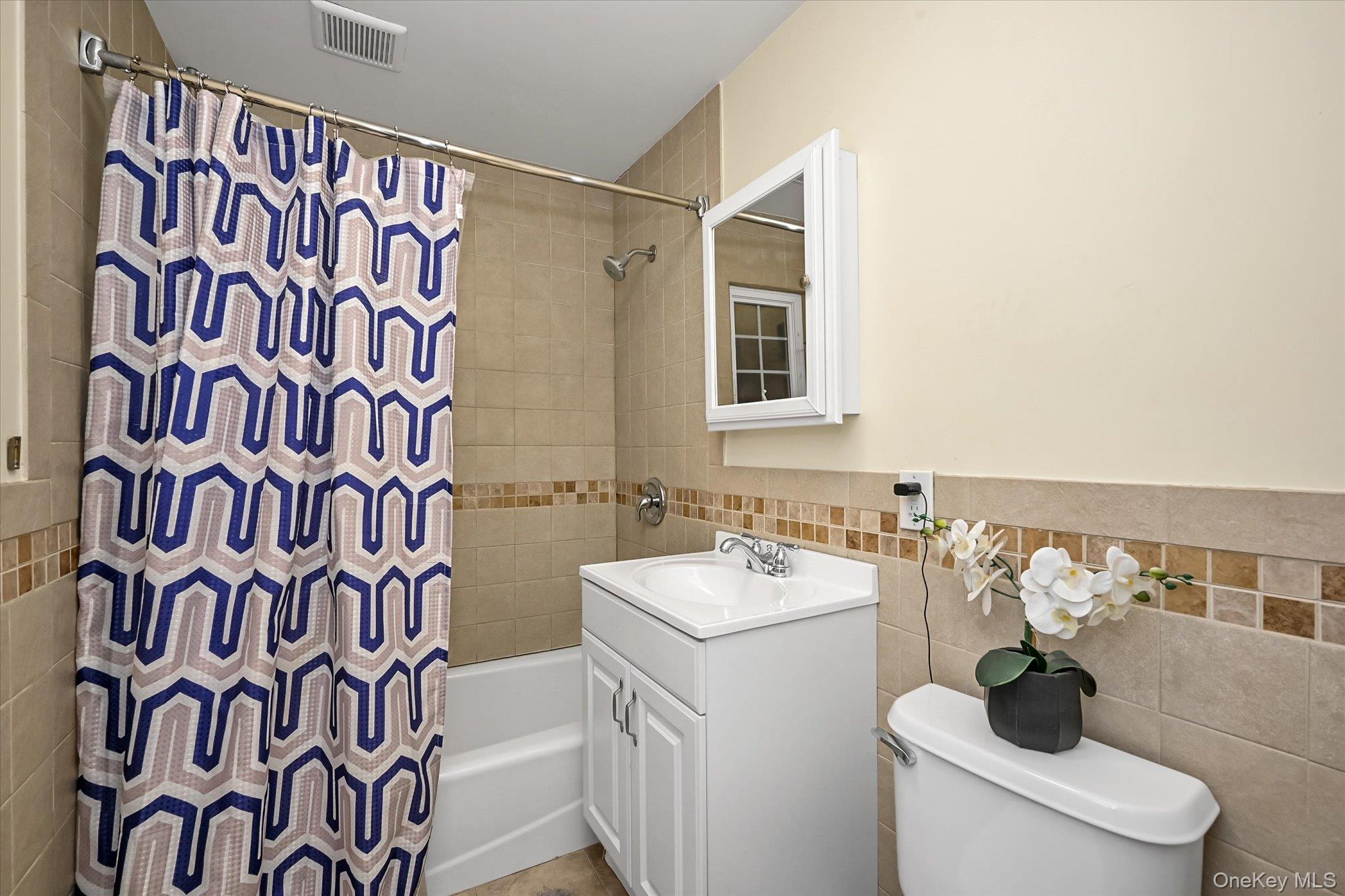 #19 photo, 8405 112th Street, कुईंस Richmond Hill , NY 11418