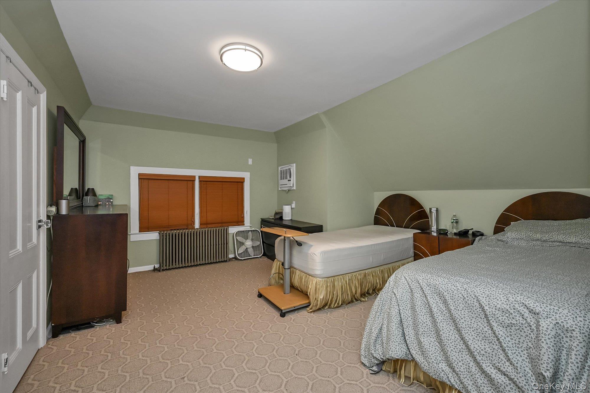 #20 photo, 8405 112th Street, कुईंस Richmond Hill , NY 11418