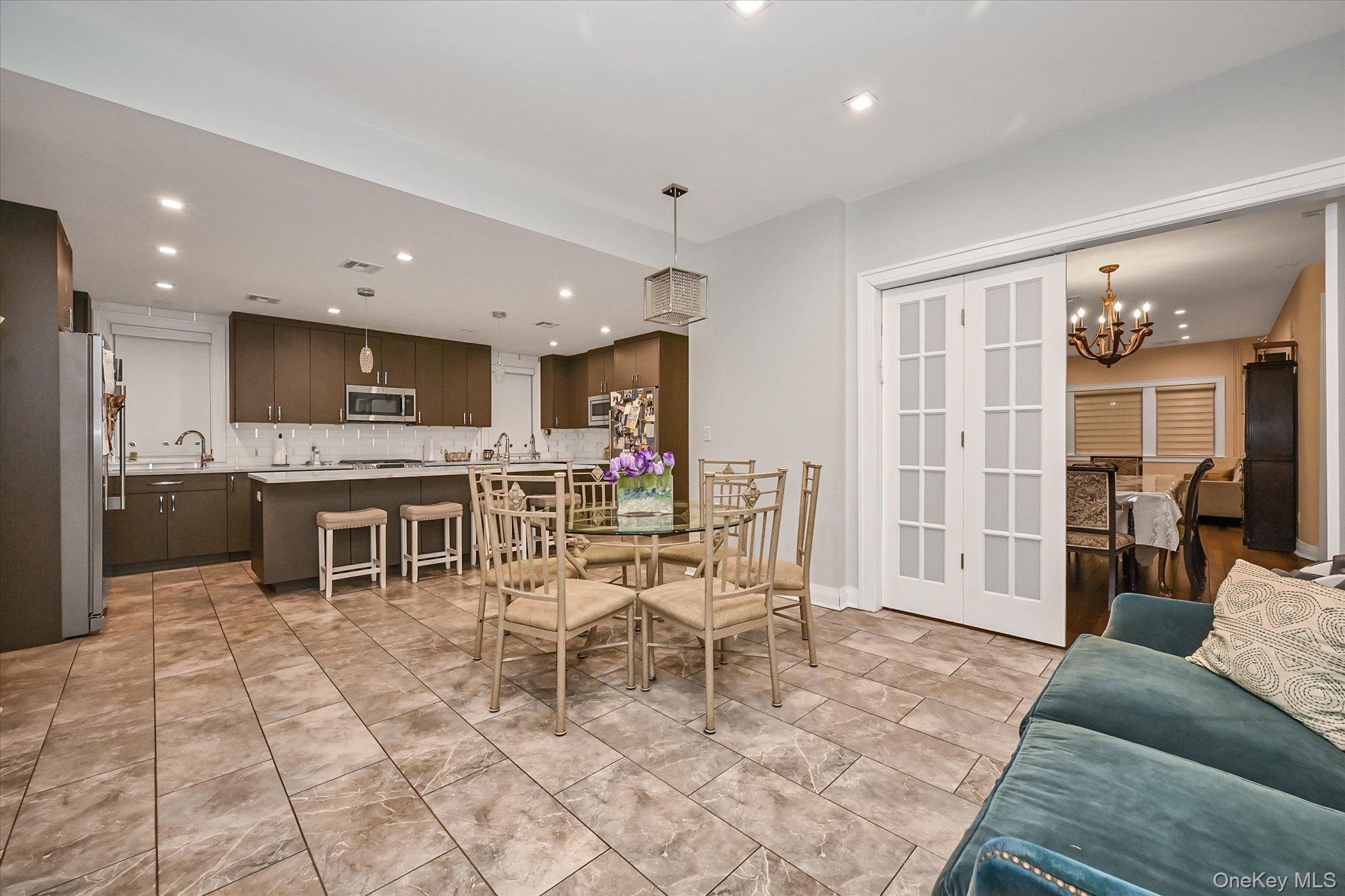 #5 photo, 8405 112th Street, कुईंस Richmond Hill , NY 11418