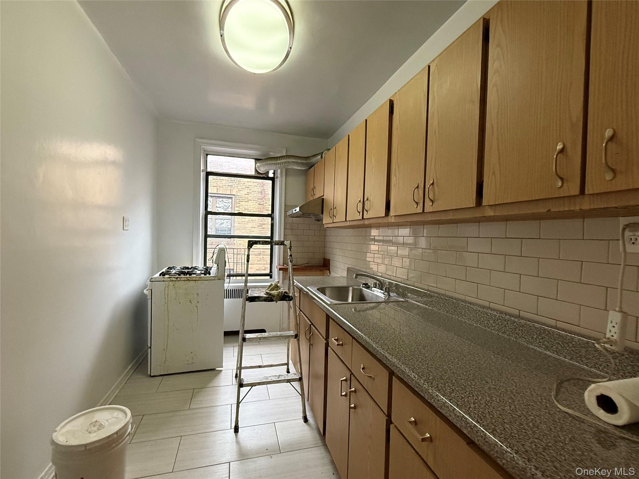 #6 photo, 14416 35th Avenue, Куинс ‖ Flushing , NY 11354