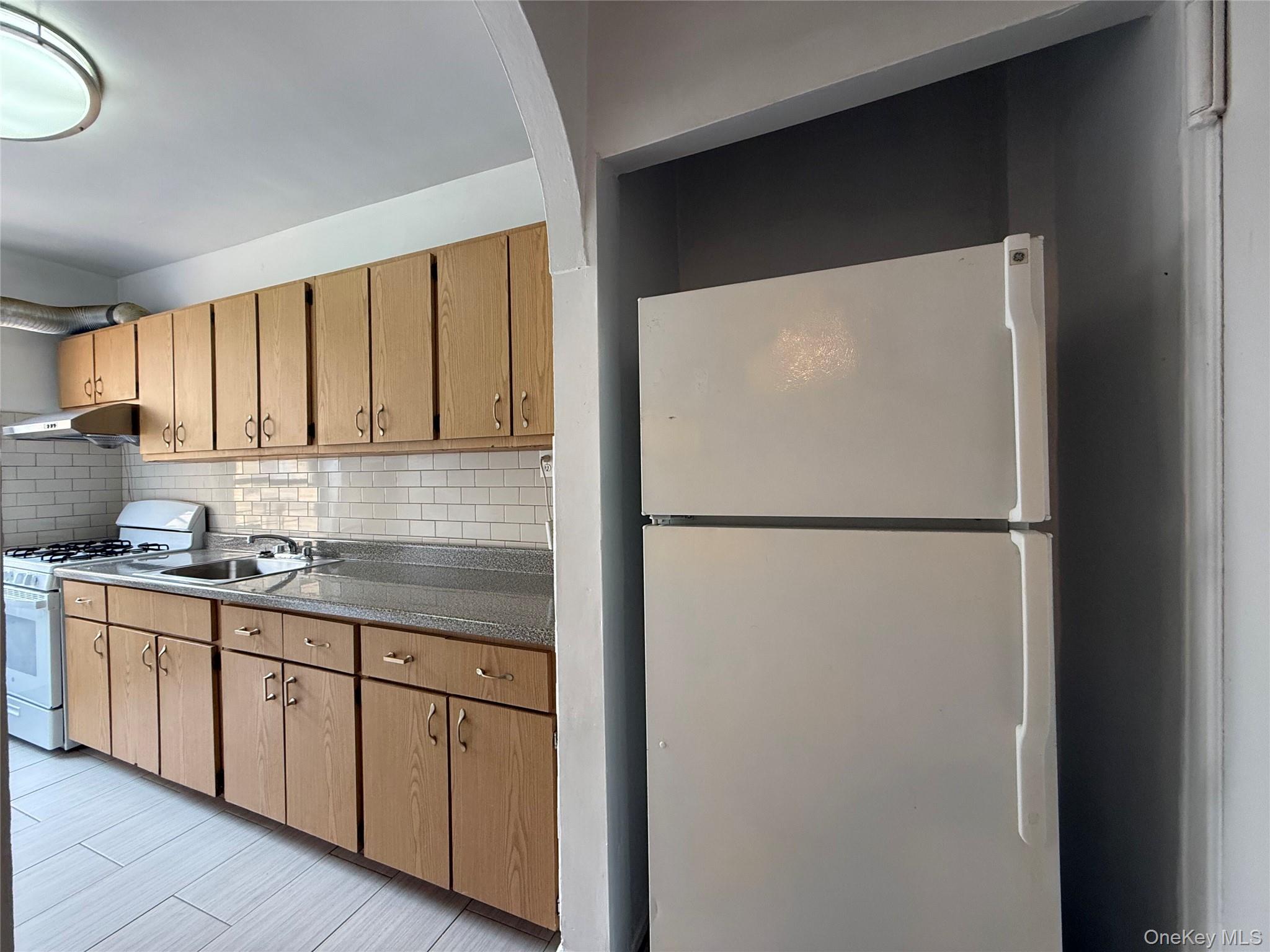 #9 photo, 14416 35th Avenue, Flushing , NY 11354