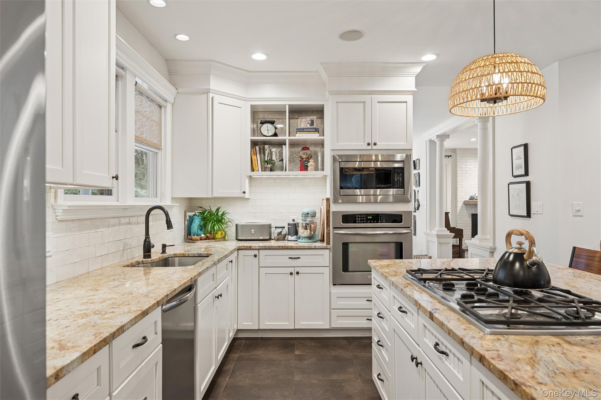 #12 photo, 65 Watchogue Avenue, सफ़ोक काउंटी East Moriches , NY 11940