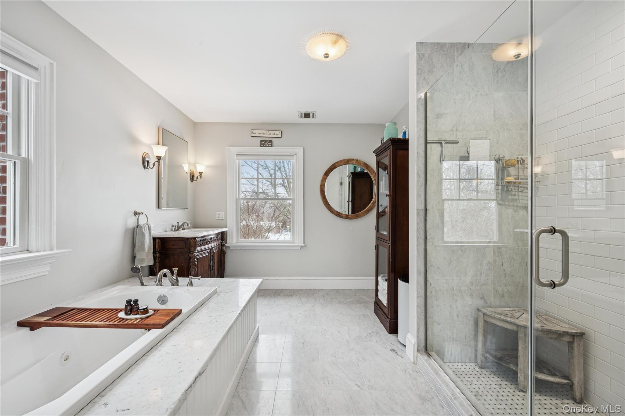 #19 photo, 65 Watchogue Avenue, सफ़ोक काउंटी East Moriches , NY 11940