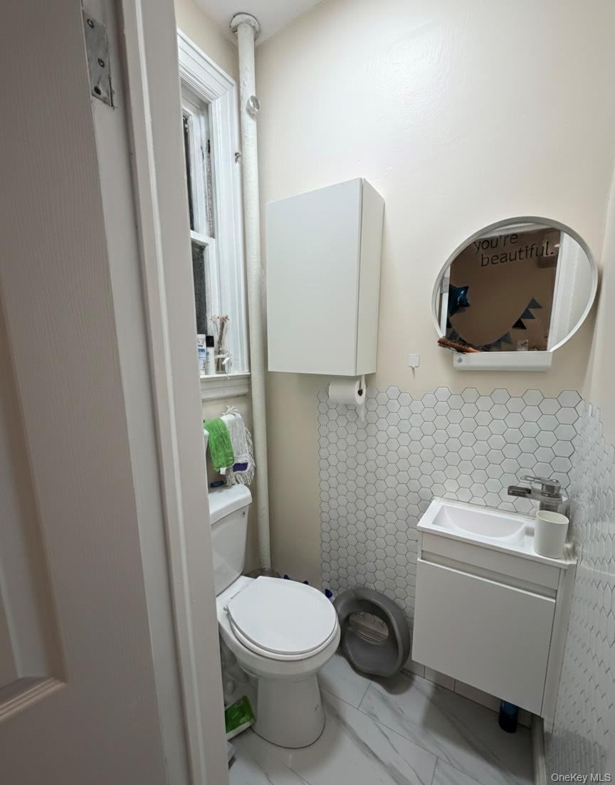 #5 photo, 176-19 80th Drive, Jamaica Estates , NY 11432