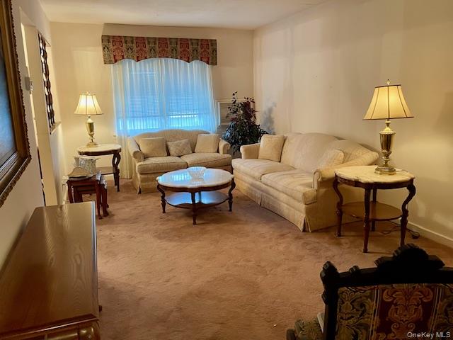 #2 photo, 30-29 81st Street, एल्महर्स्ट East Elmhurst , NY 11370