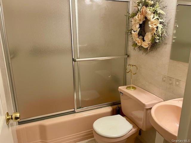 #7 photo, 30-29 81st Street, एल्महर्स्ट East Elmhurst , NY 11370