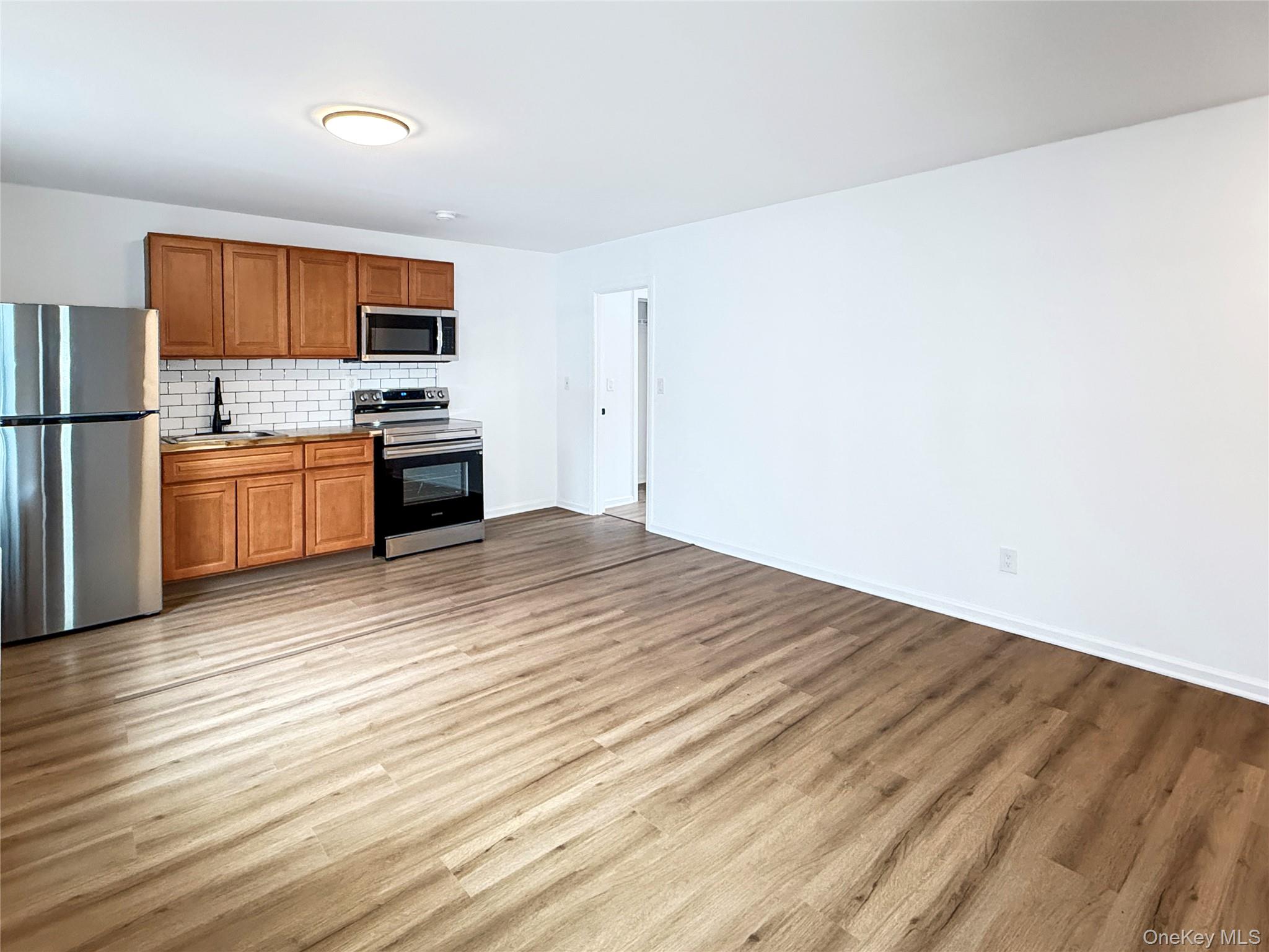 #2 photo, 4332 ALBANY POST UNIT 2 Road, Hyde Park , NY 12538