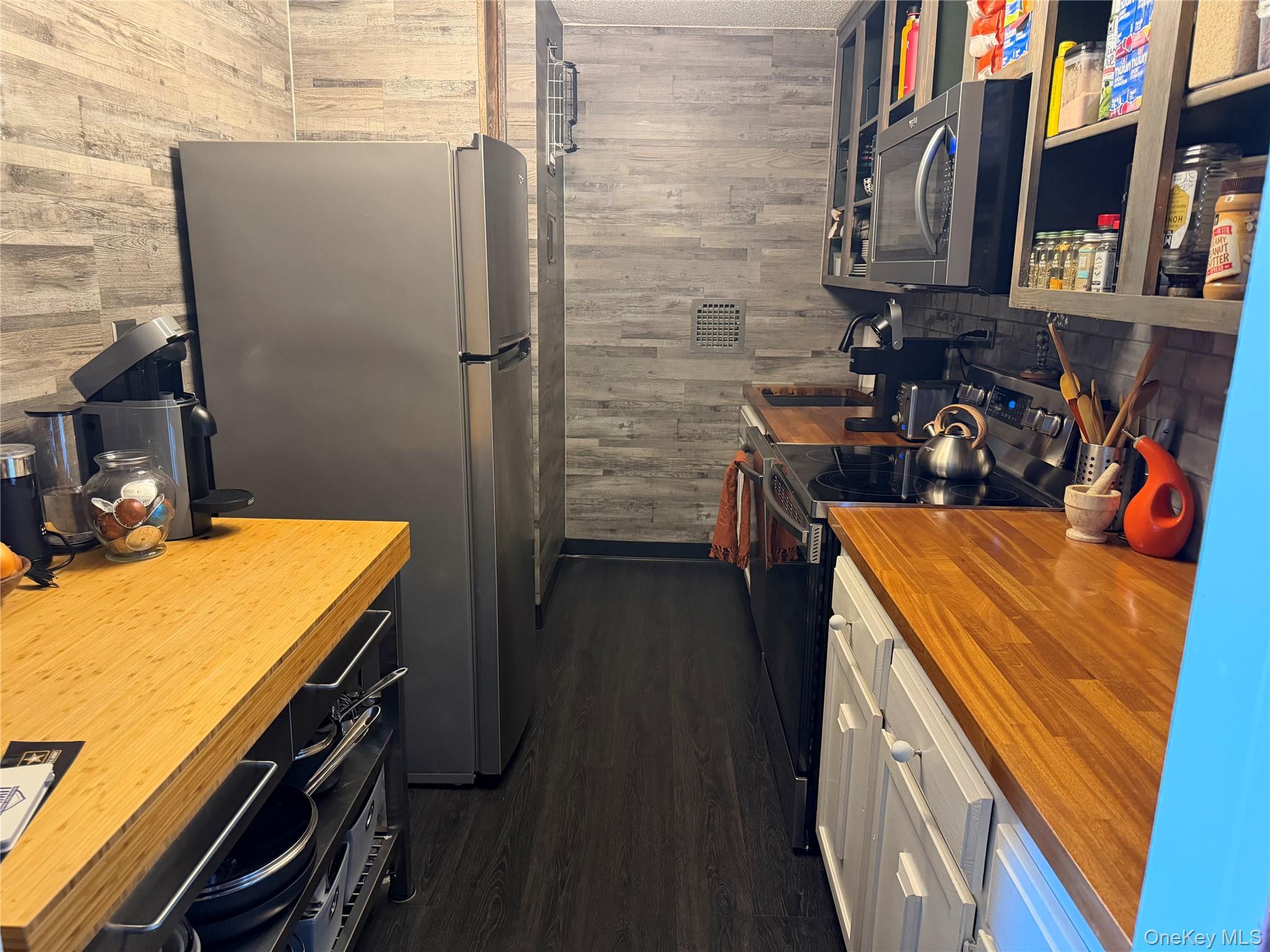 #7 photo, 160 academy Street, Poughkeepsie , NY 12601