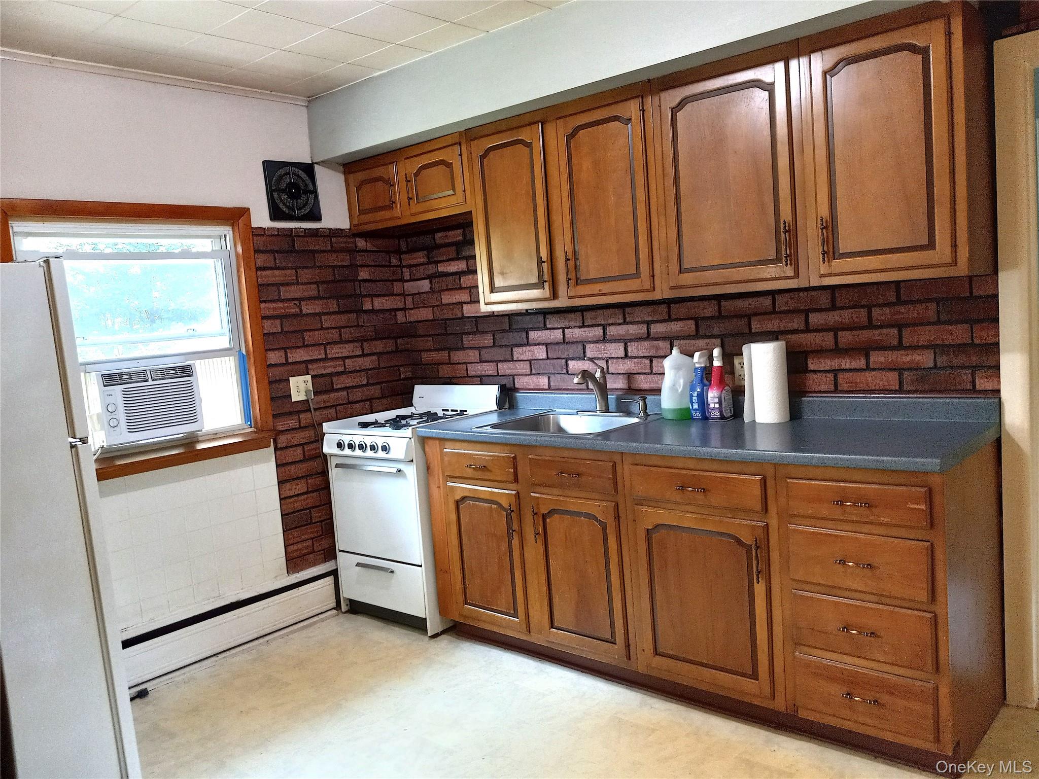 #6 photo, 216 Hobbs Lane, Clinton Corners , NY 12514