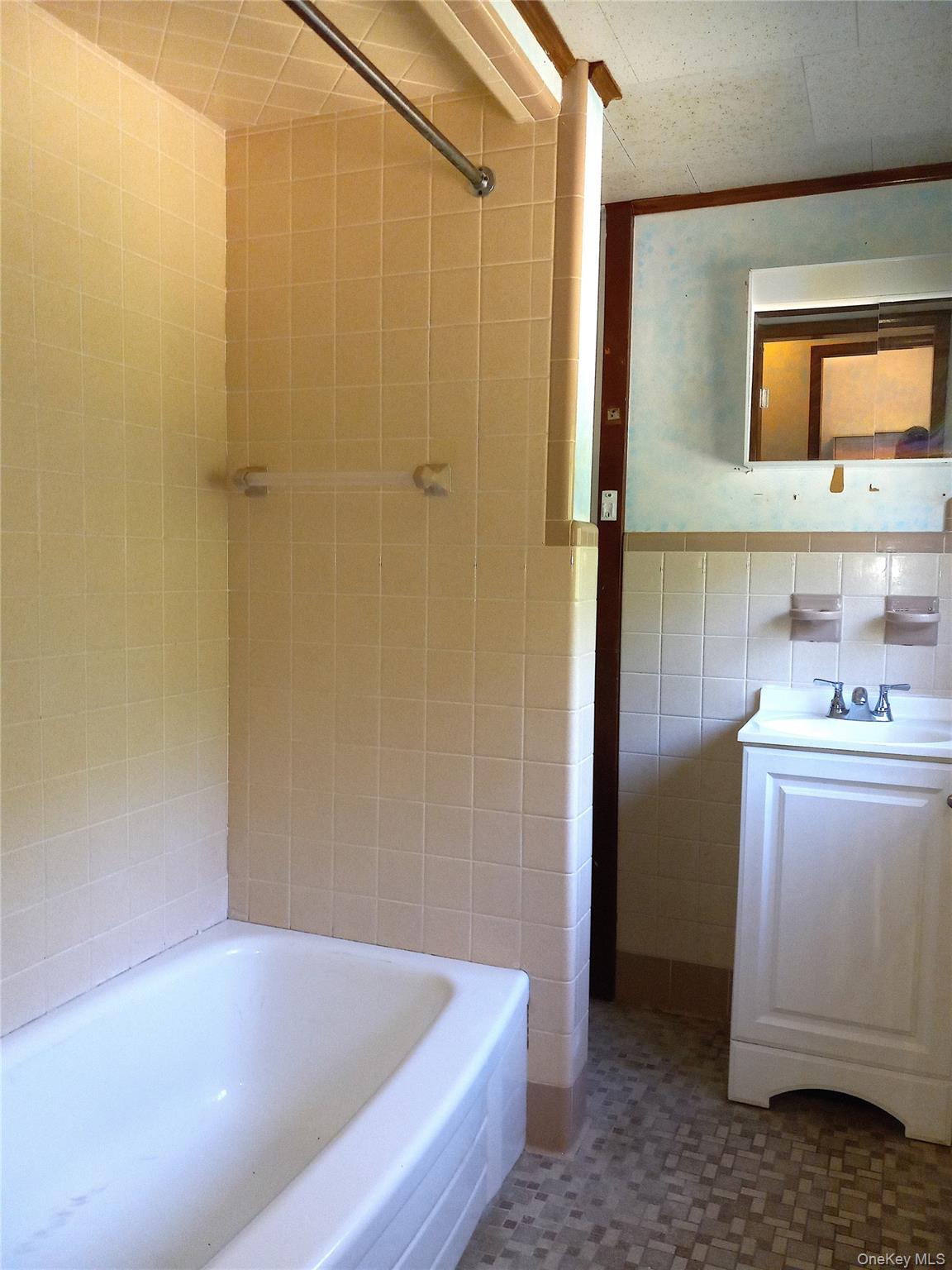 #13 photo, 220-224 Hobbs Lane, Clinton Corners , NY 12514