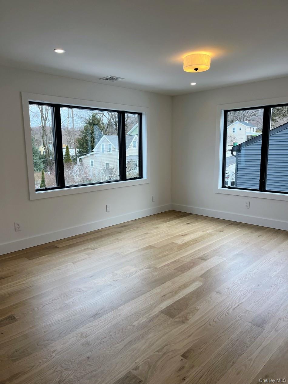 #20 photo, 9 Alice, Beacon , NY 12508