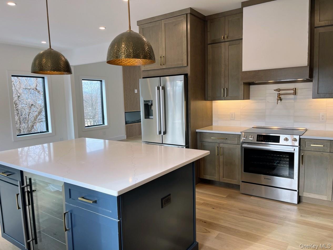 #8 photo, 9 Alice, Beacon , NY 12508