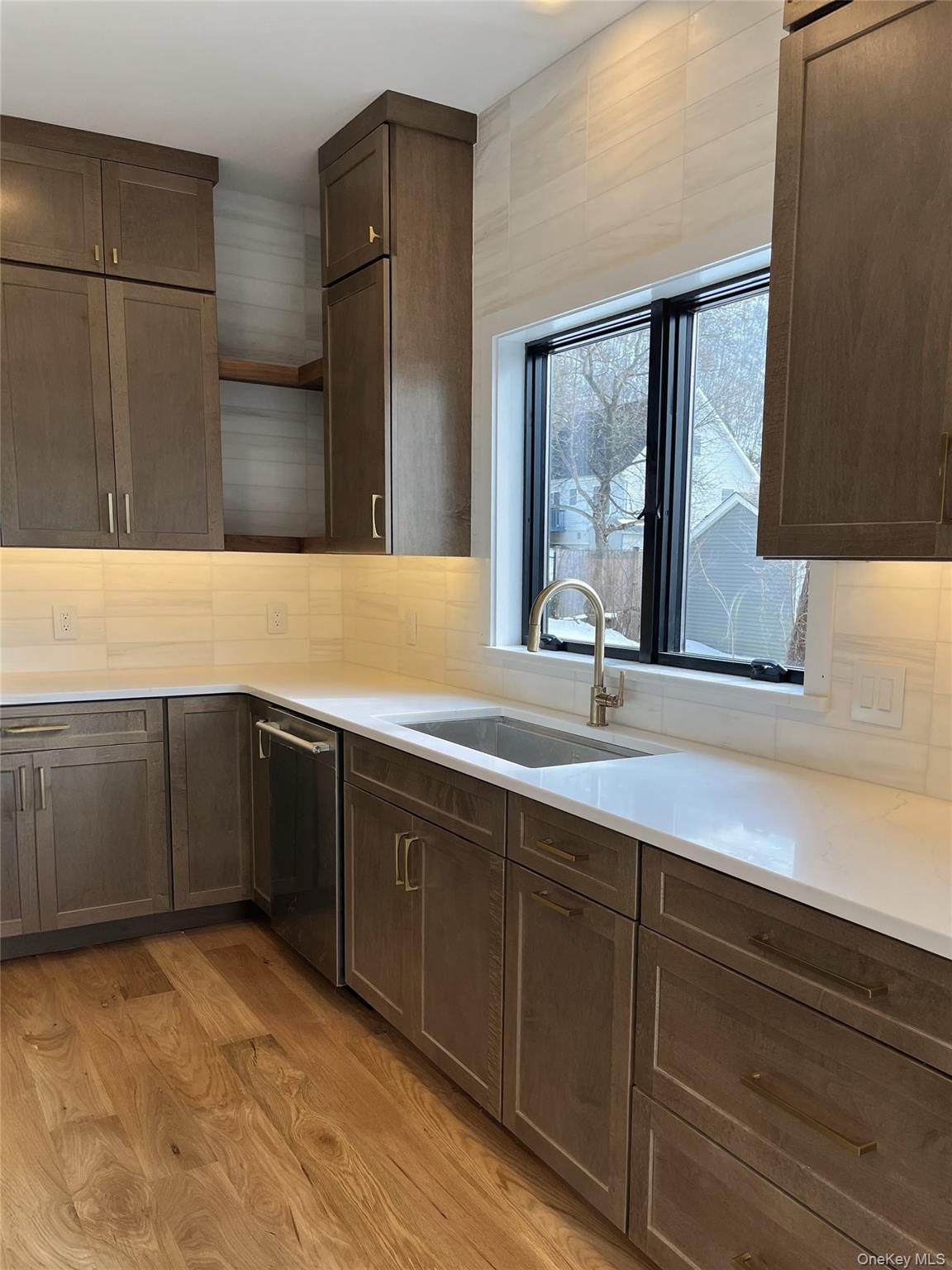 #9 photo, 9 Alice, Beacon , NY 12508