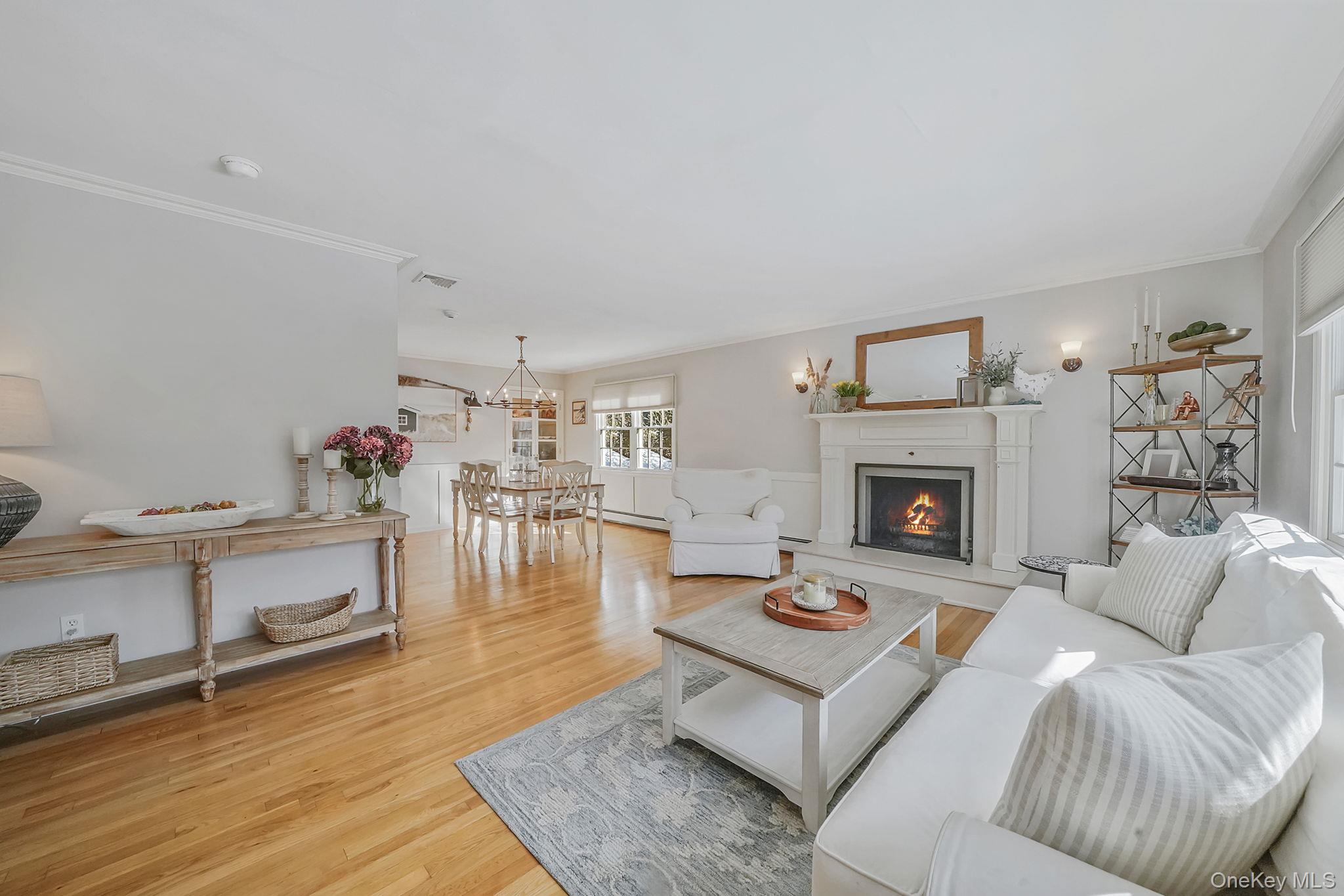 #8 photo, 109 Quaker Path, Stony Brook , NY 11790