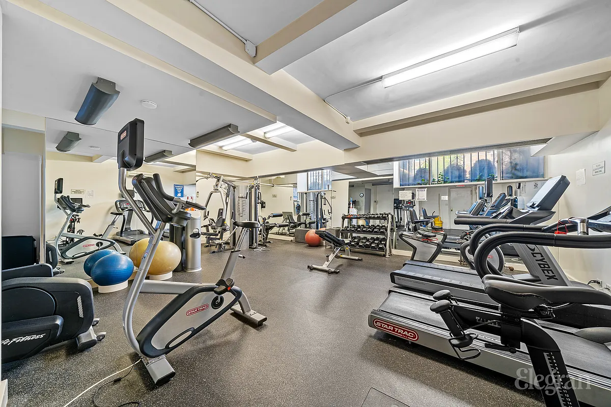 #14 photo, 33 E End Avenue, Yorkville , NY 10028