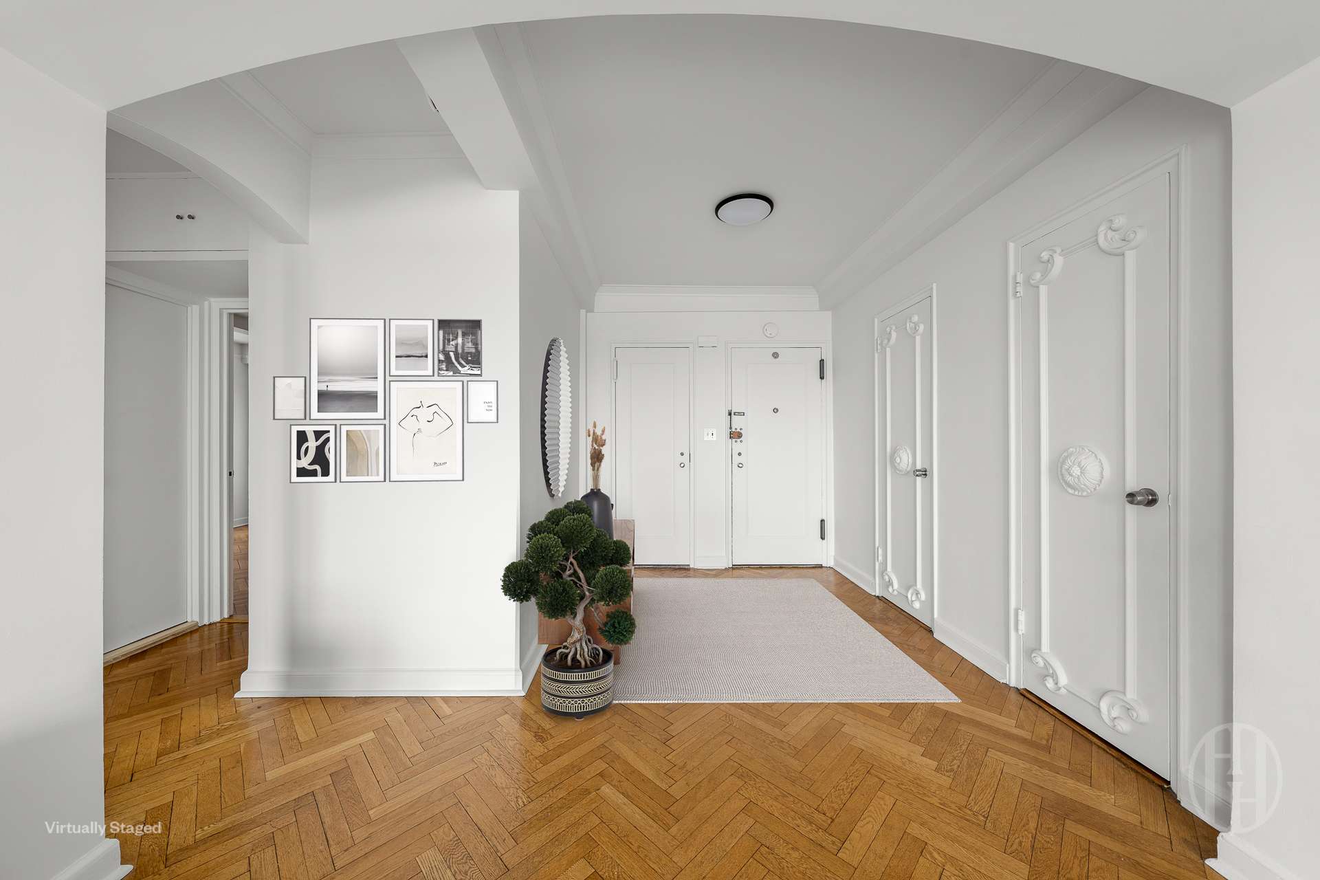 #4 photo, 33 E End Avenue, Yorkville , NY 10028