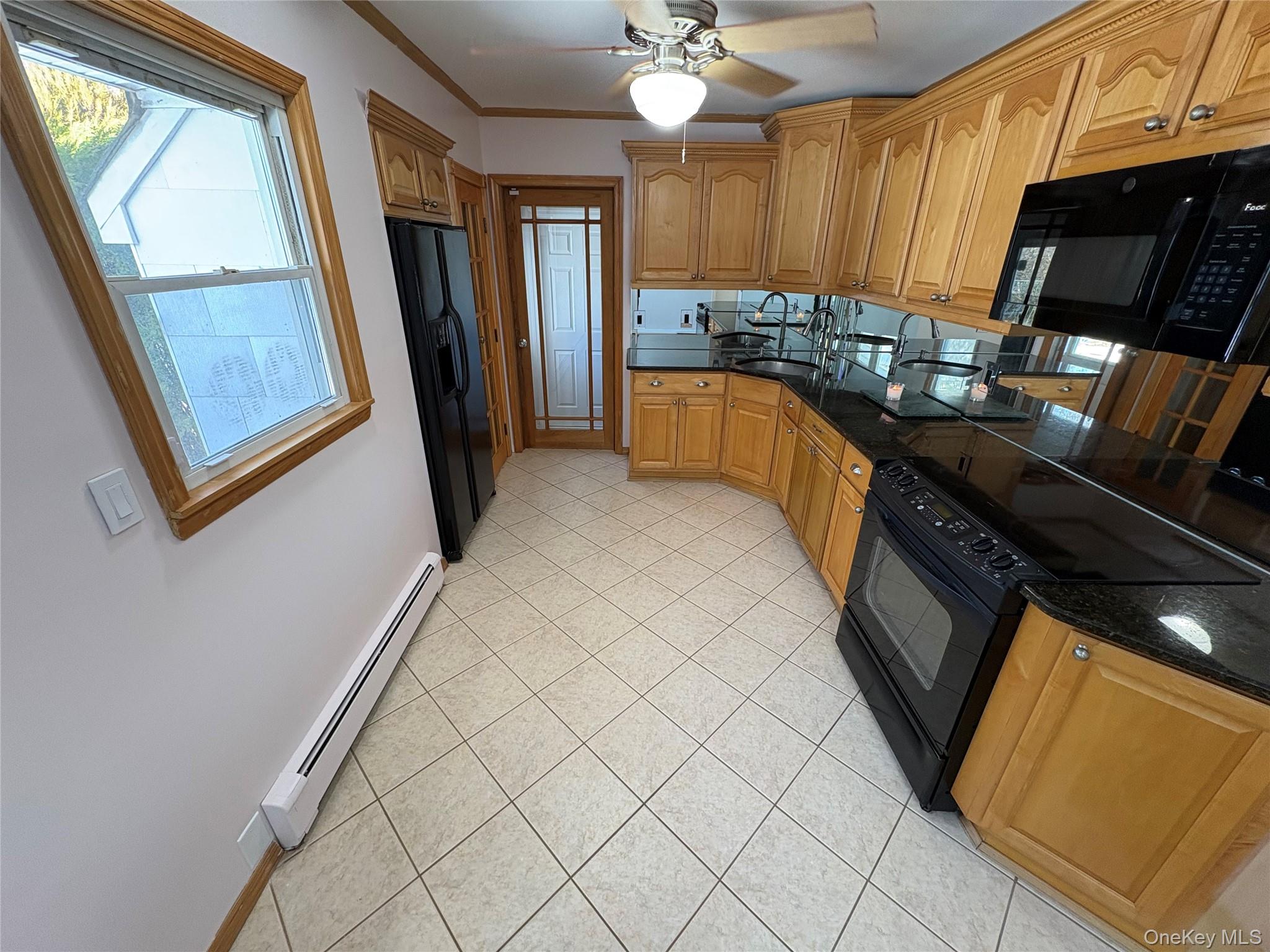 #3 photo, 189 Vanderbilt Avenue, Саффолк ‖ Brentwood , NY 11717