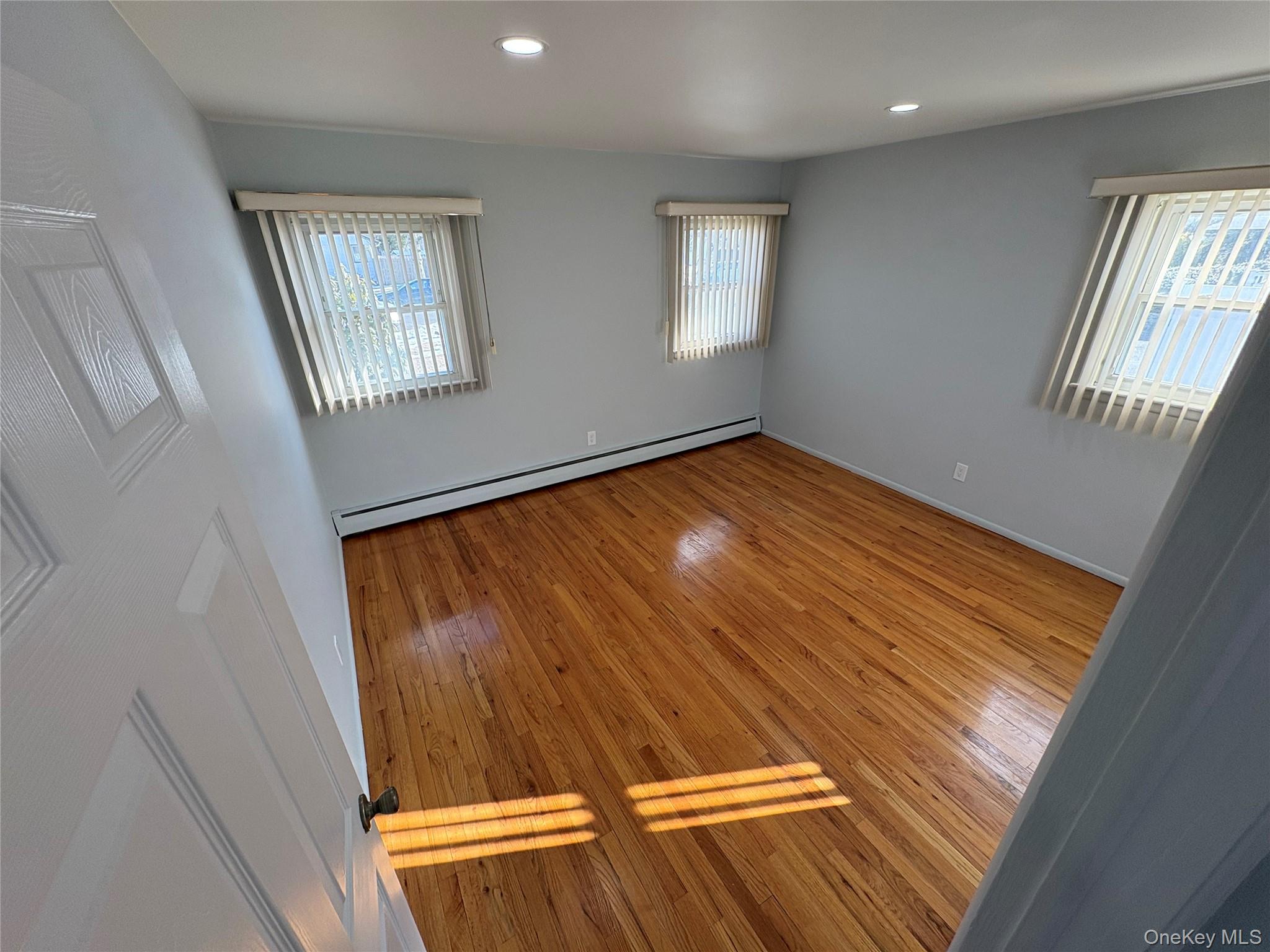 #6 photo, 189 Vanderbilt Avenue, Саффолк ‖ Brentwood , NY 11717