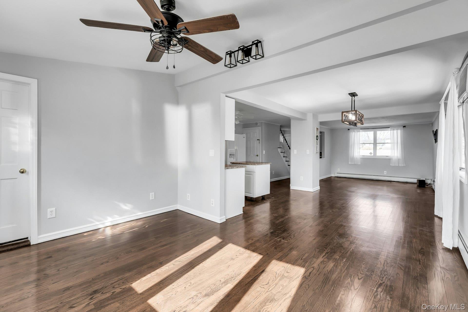 #15 photo, 48 E Madison Street, सफ़ोक काउंटी East Islip , NY 11730