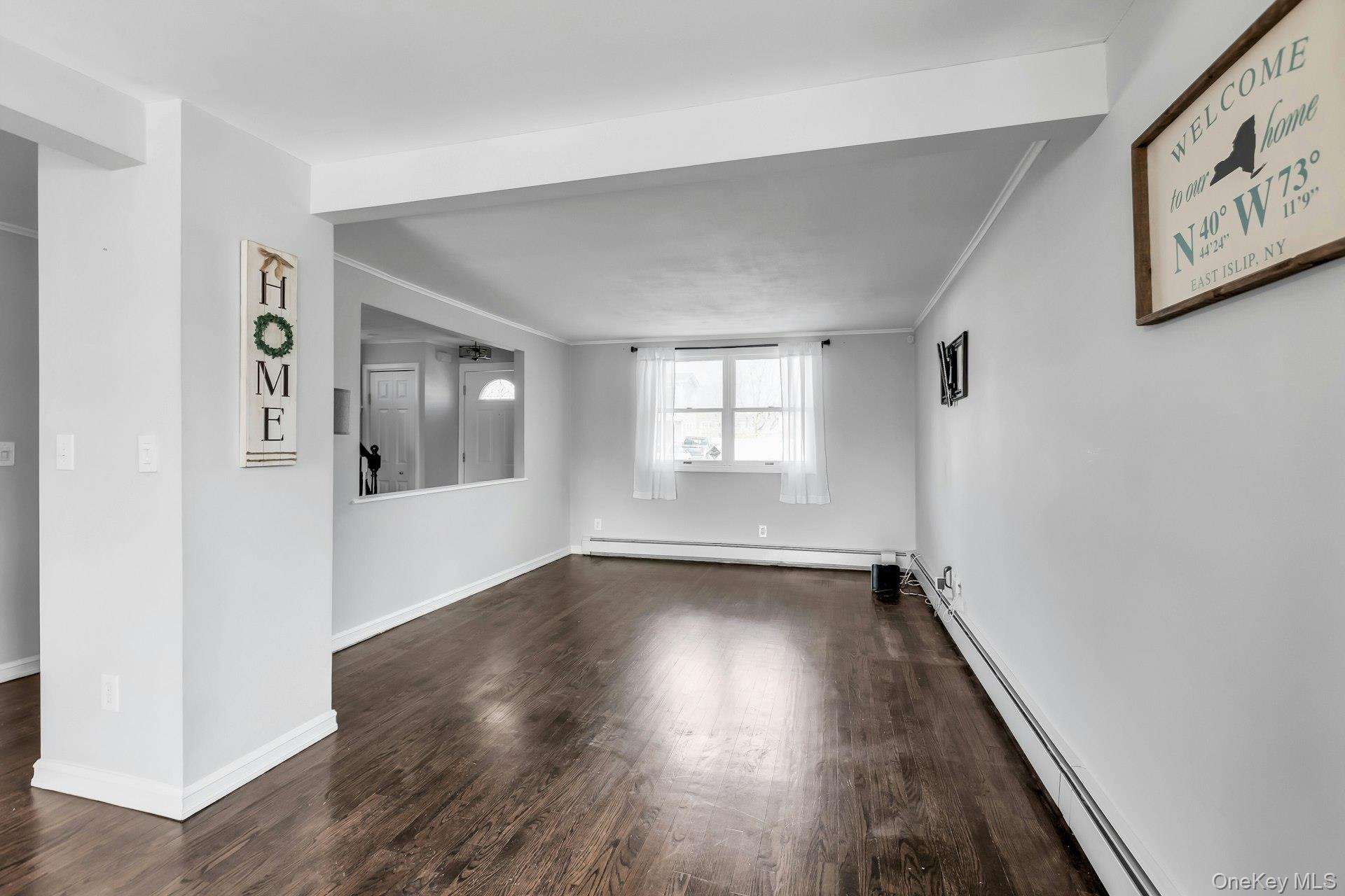 #5 photo, 48 E Madison Street, सफ़ोक काउंटी East Islip , NY 11730