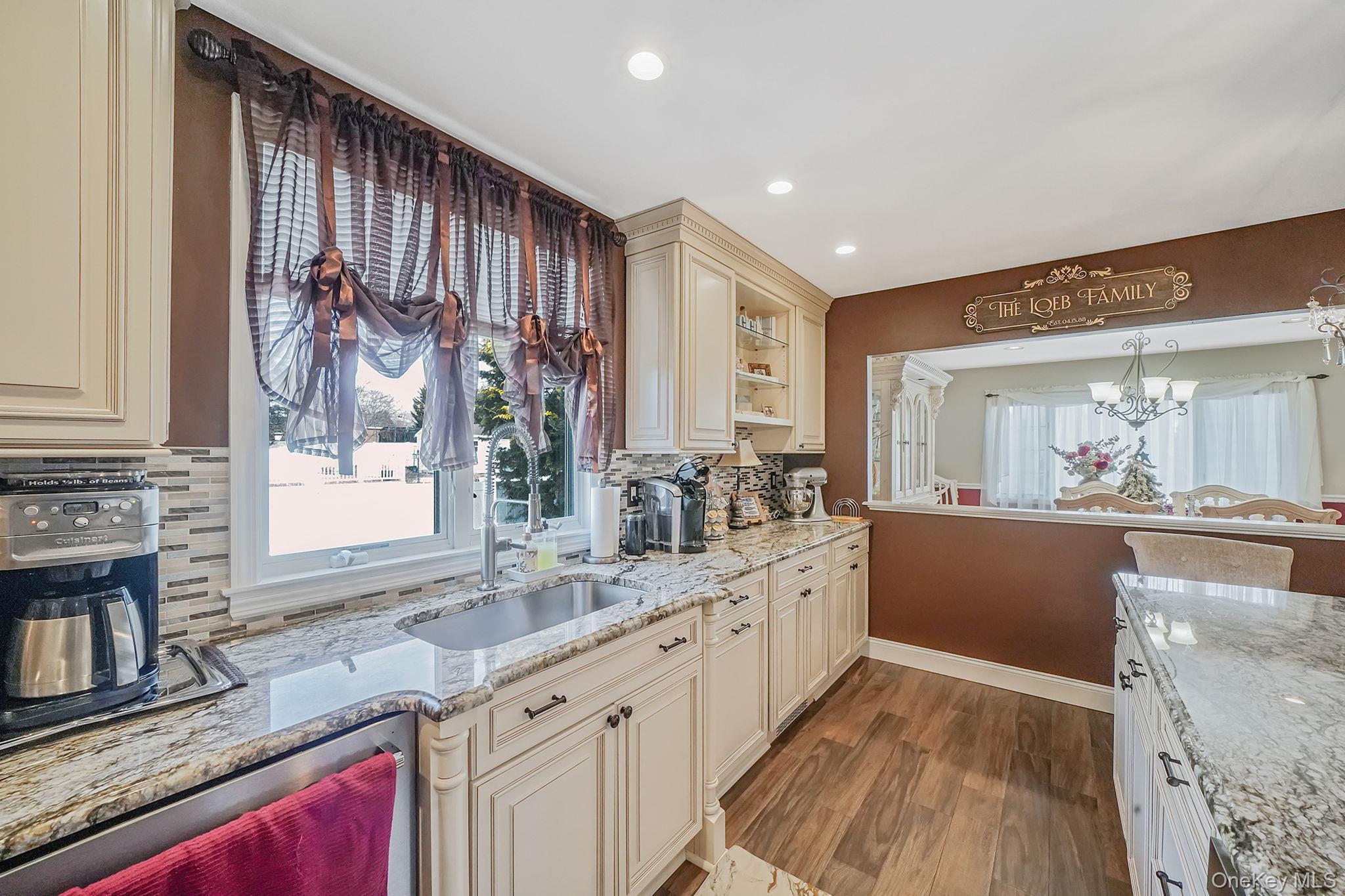 #13 photo, 3 Biscayne Avenue, Саффолк ‖ Farmingville , NY 11738