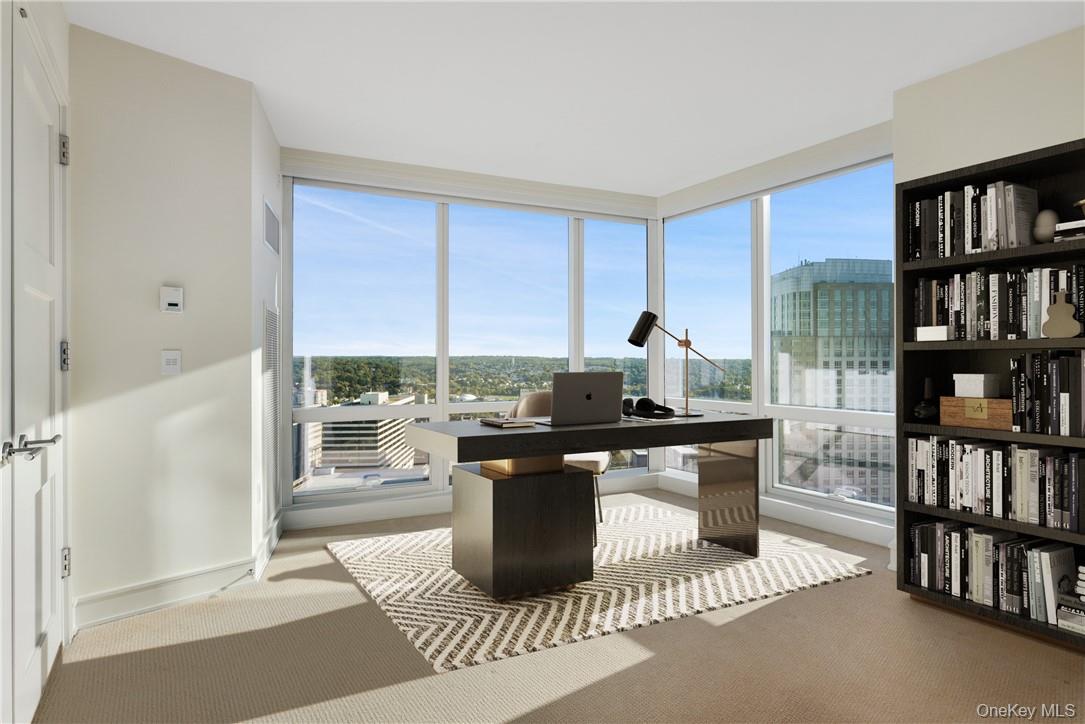 #14 photo, 1 Renaissance Square, White Plains , NY 10601