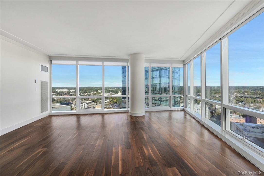 #6 photo, 1 Renaissance Square, White Plains , NY 10601