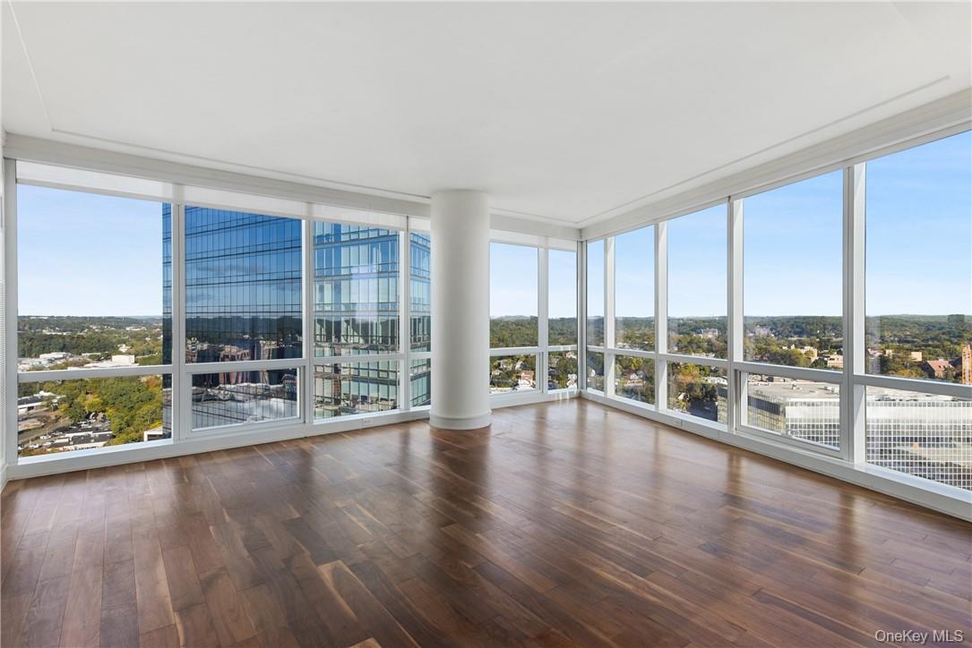 #7 photo, 1 Renaissance Square, White Plains , NY 10601