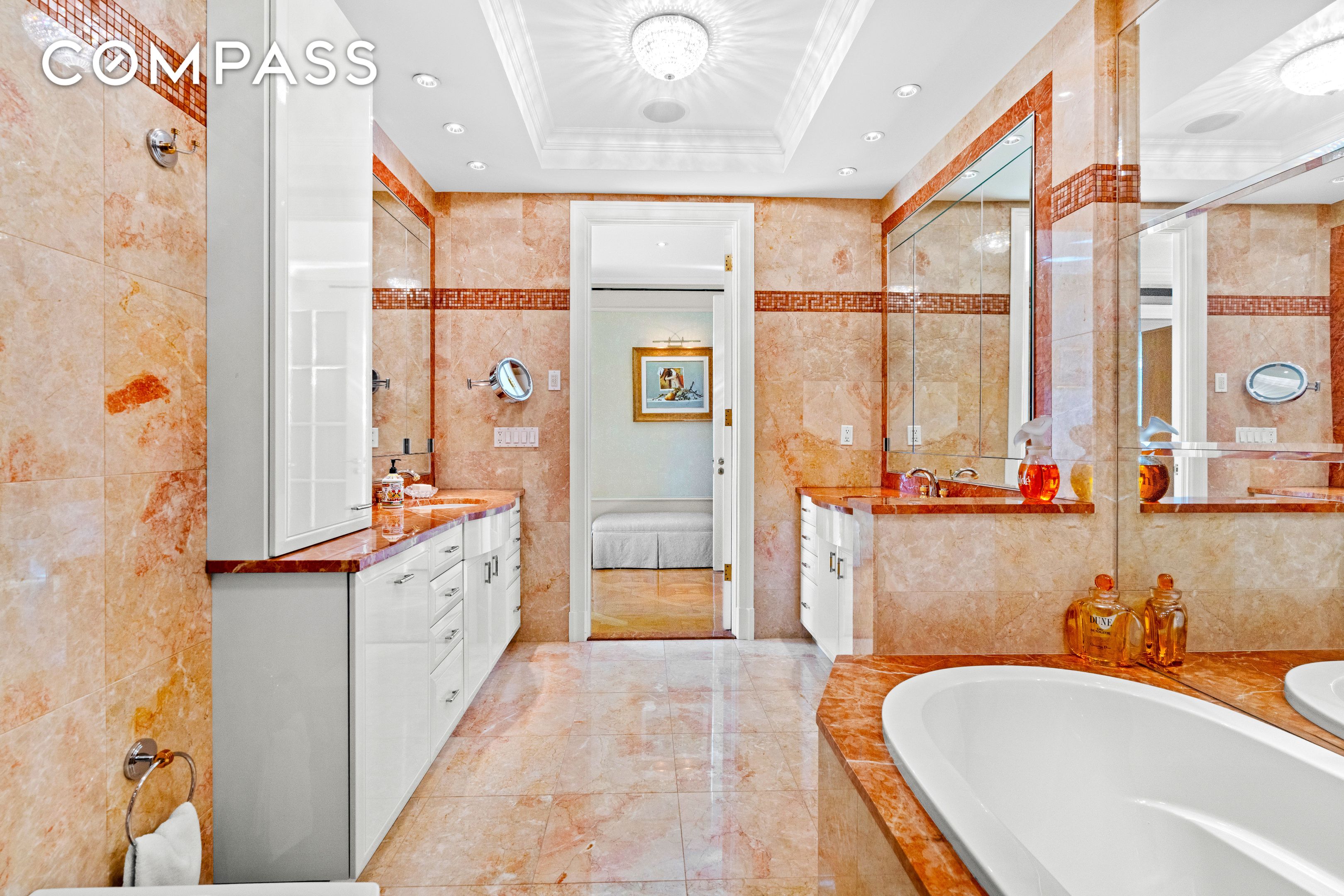 #21 photo, 1965 Broadway, मैनहटन Upper West Side , NY 10023