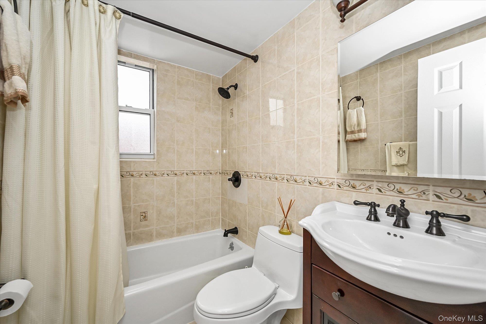 #13 photo, 229-09 69th Avenue, Bayside , NY 11364