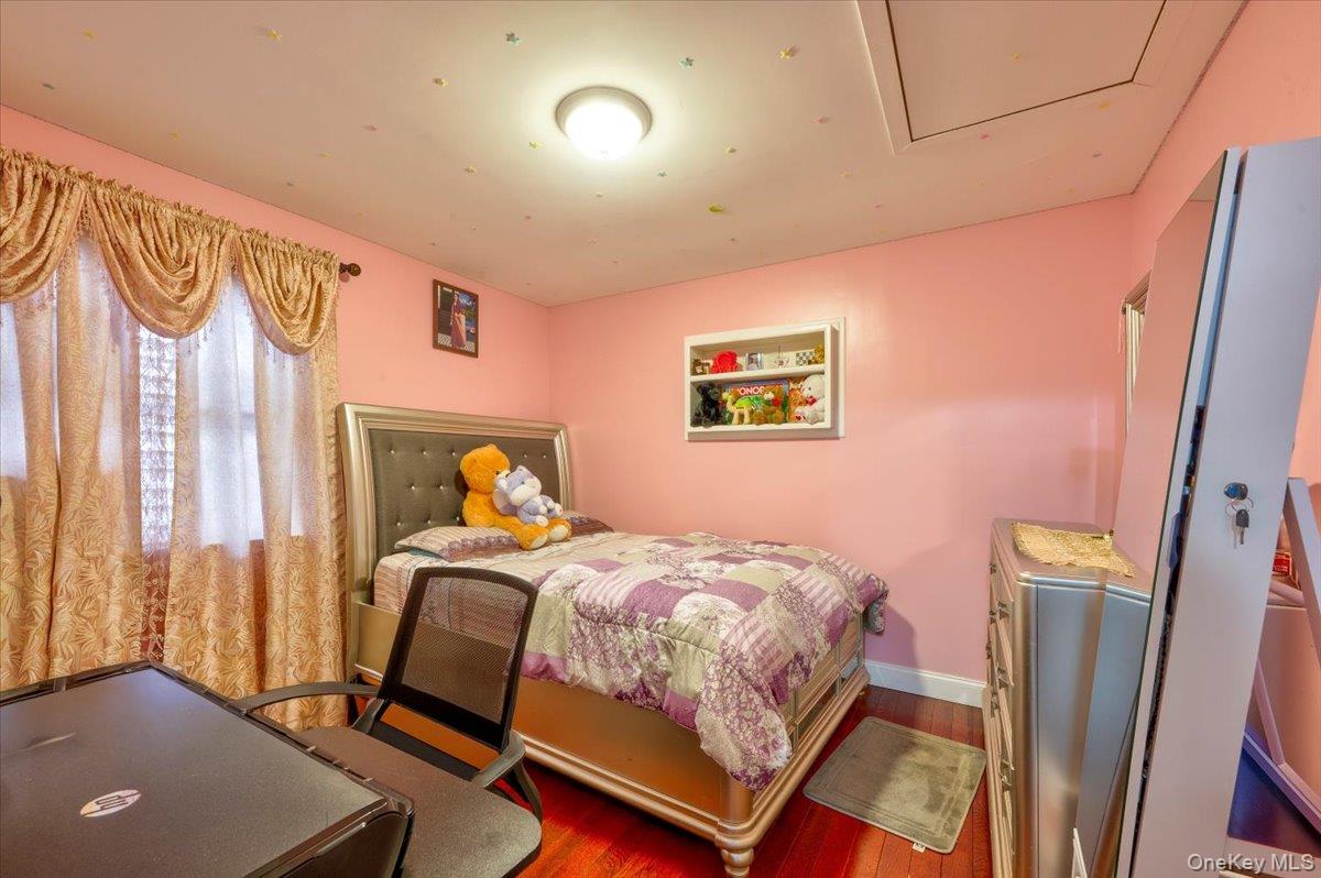 #13 photo, 1662 Greenway Boulevard, Нассау ‖ North Valley Stream , NY 11580