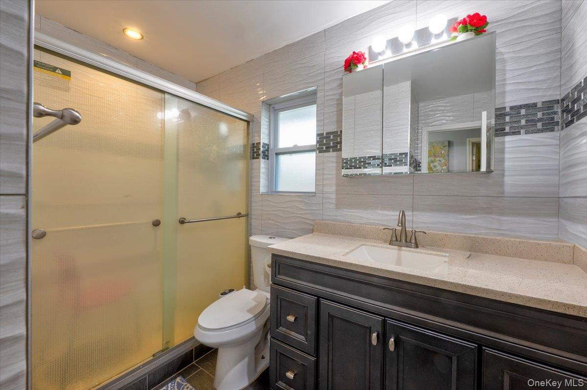 #14 photo, 1662 Greenway Boulevard, Нассау ‖ North Valley Stream , NY 11580