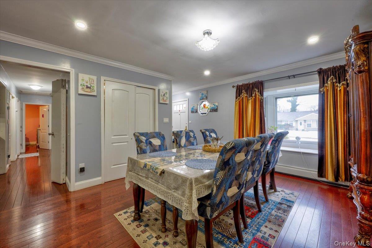 #6 photo, 1662 Greenway Boulevard, Нассау ‖ North Valley Stream , NY 11580