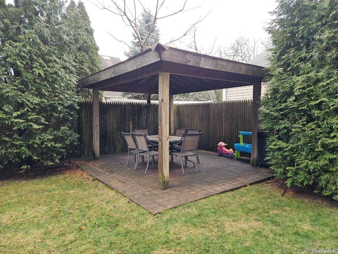 #15 photo, 30 Shipherd Avenue, Lynbrook , NY 11563