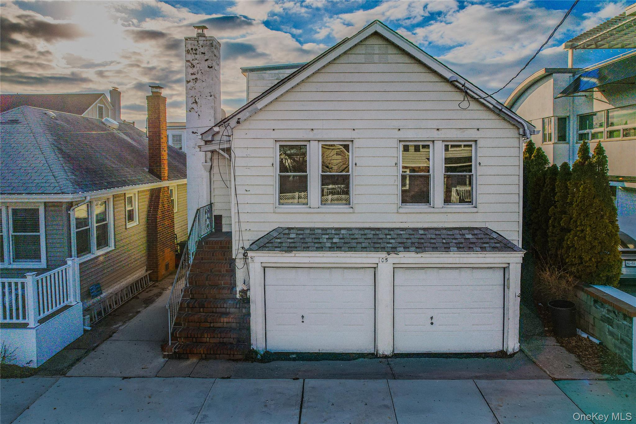 #1 photo, 105 Baldwin Avenue, Нассау ‖ Point Lookout , NY 11569