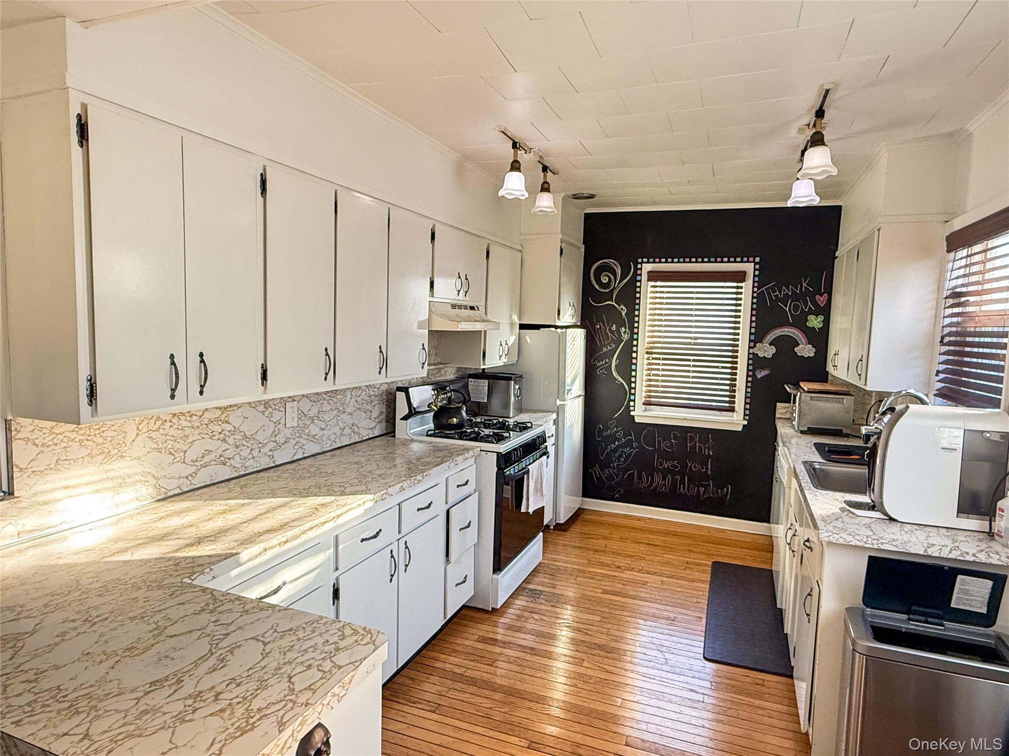 #9 photo, 105 Baldwin Avenue, Нассау ‖ Point Lookout , NY 11569